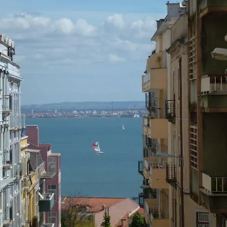 Apartament Charming *