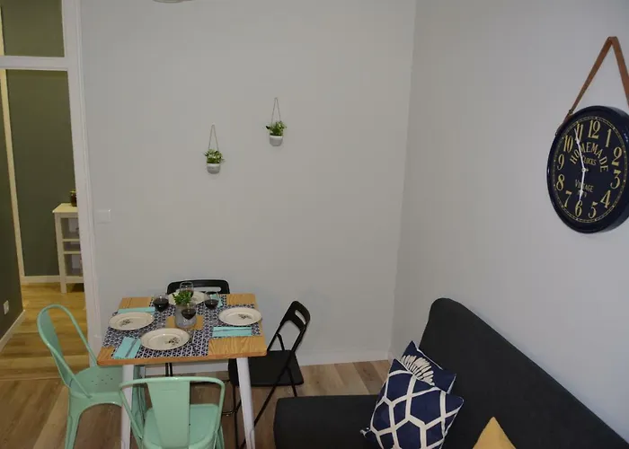 Charming Apartment *